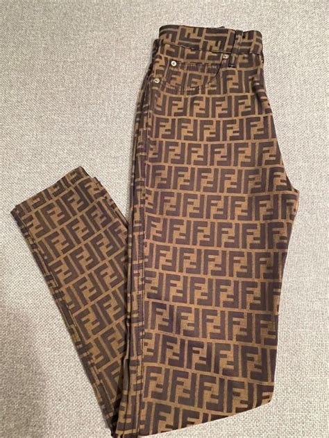 fendi broek met ogen